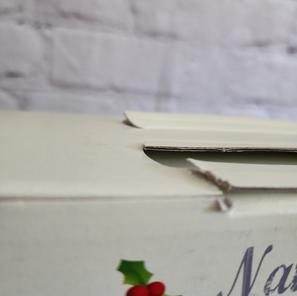 Nativity Set - Picture 2 of 9